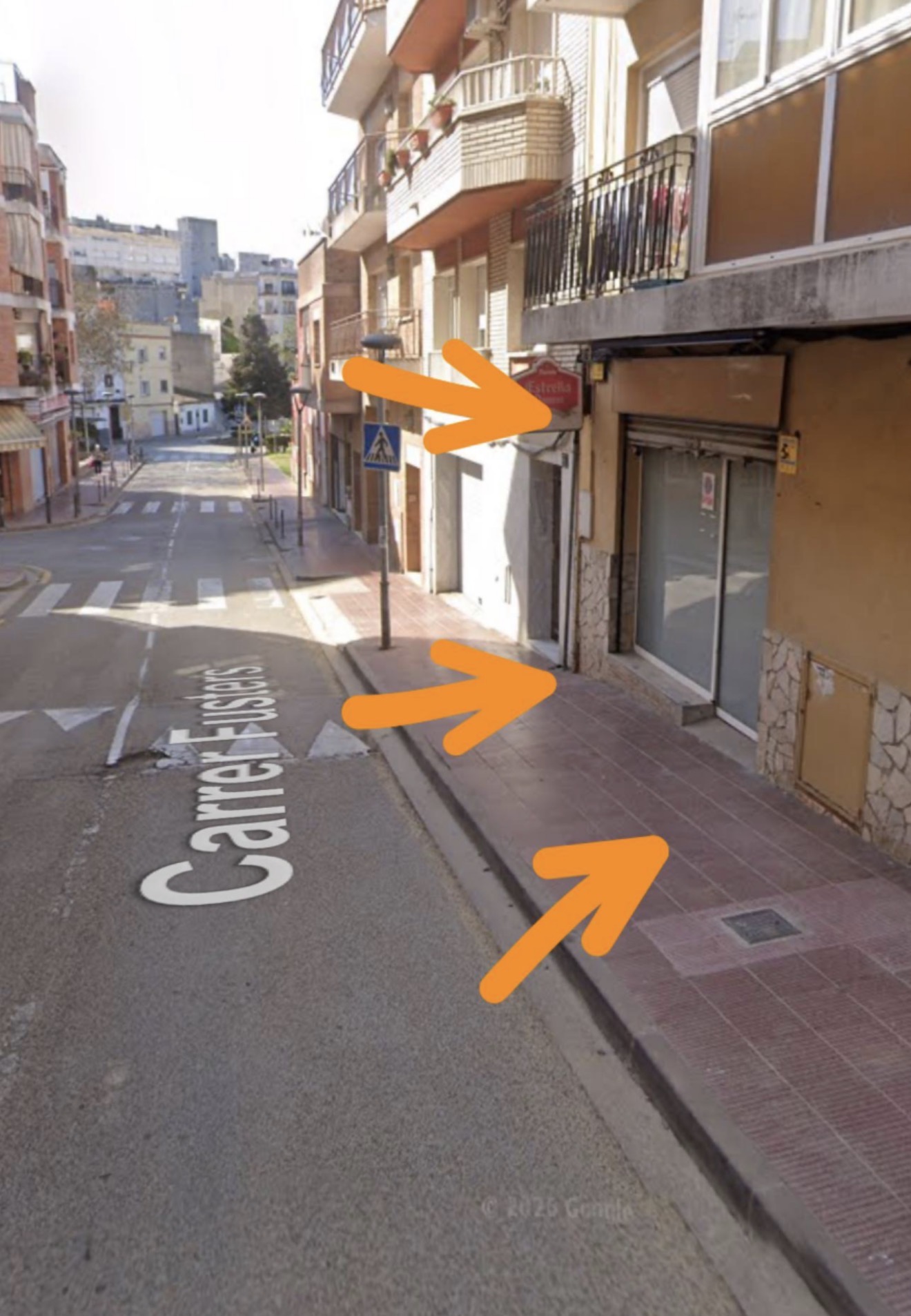 Entrance of OG Ocean Green on Carrer Fusters